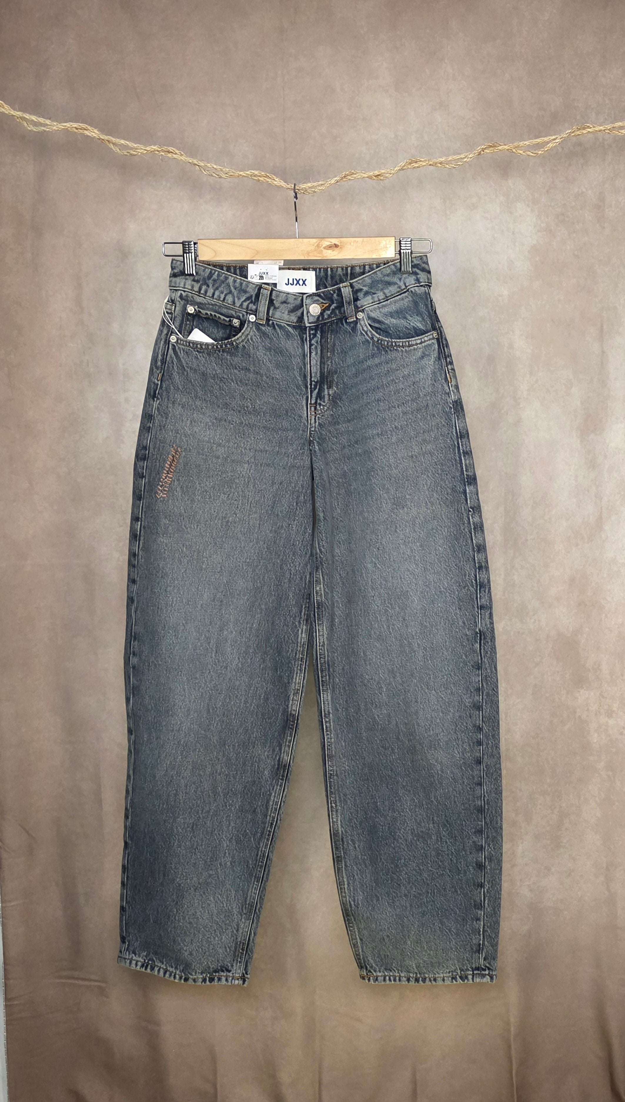 Jeans barrel fit