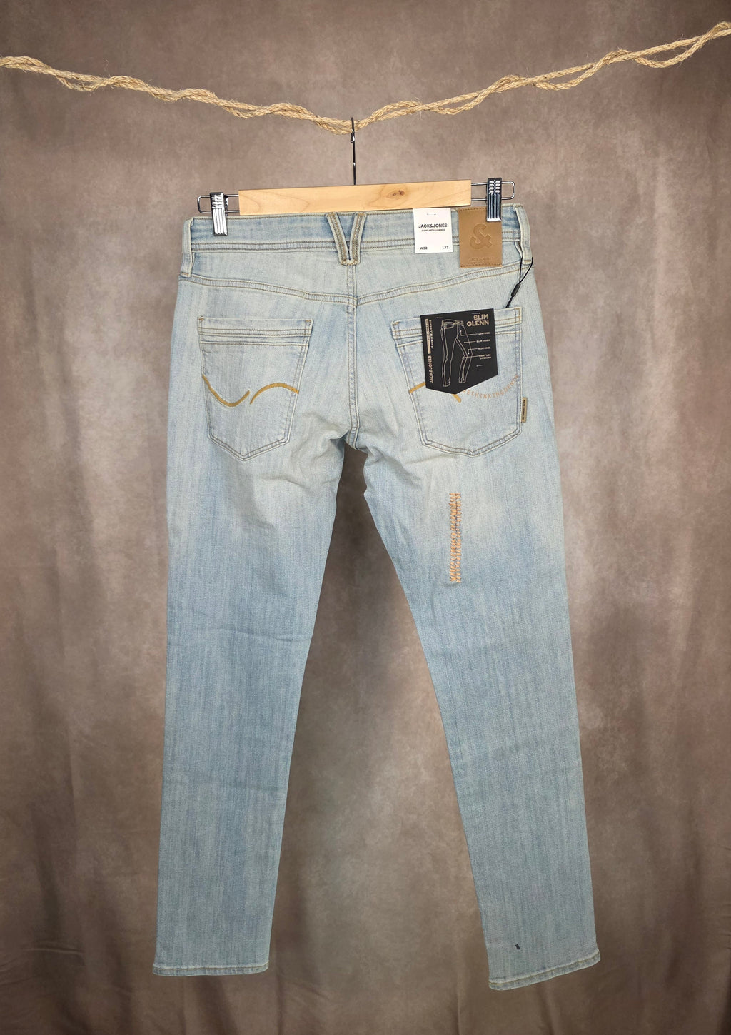 Jeans Slim Fit strappati