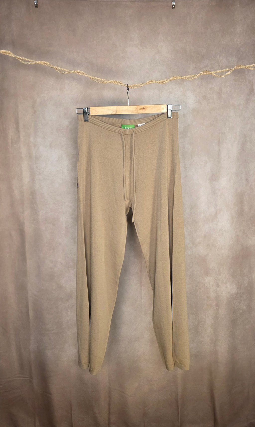 Pantaloni in maglia a gamba