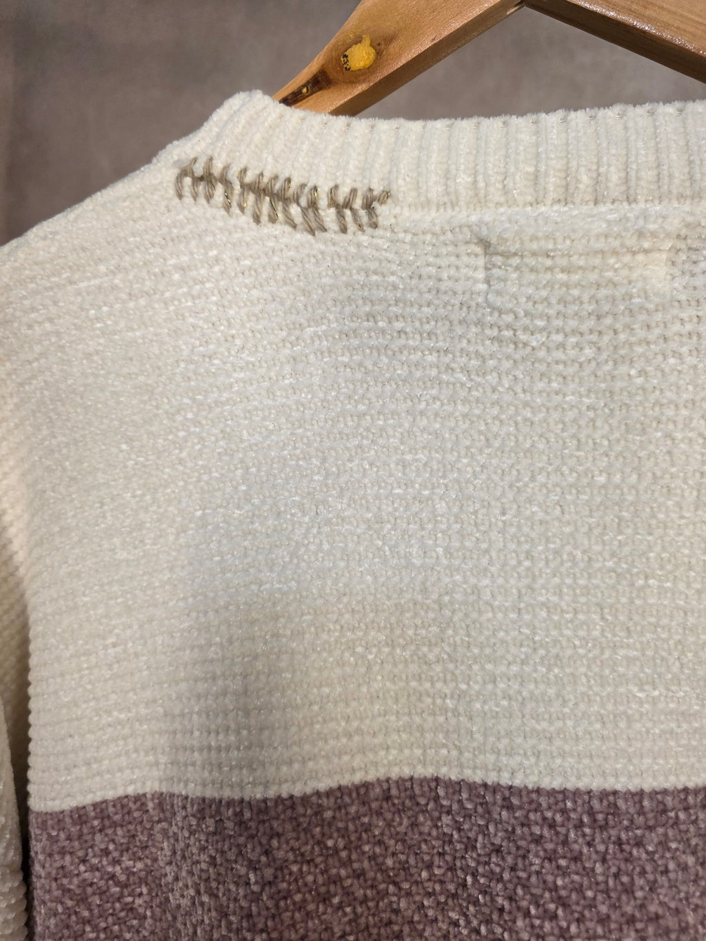 Maglione morbido a blocchi di colore in ciniglia