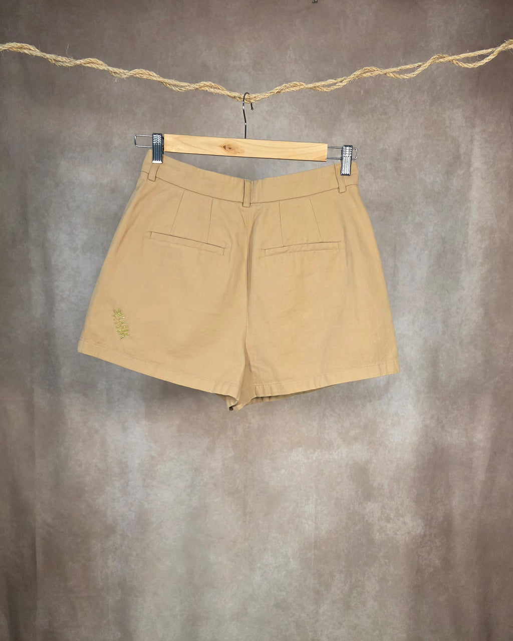 Shorts a vita alta