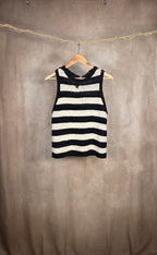 Top smanicato in maglia