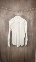 Camicia bianca a maniche lunghe