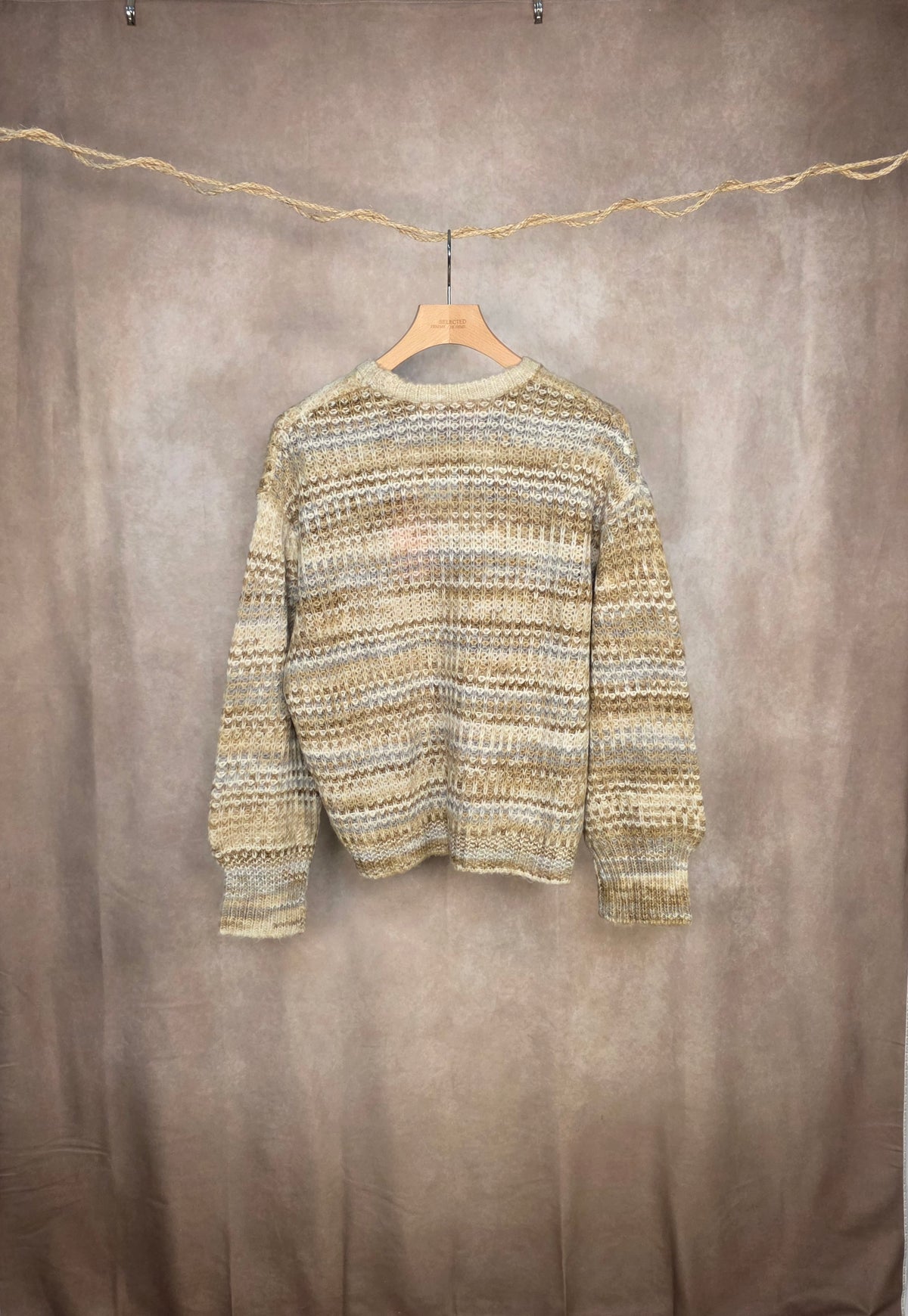 Maglia cozy a righe sfumate