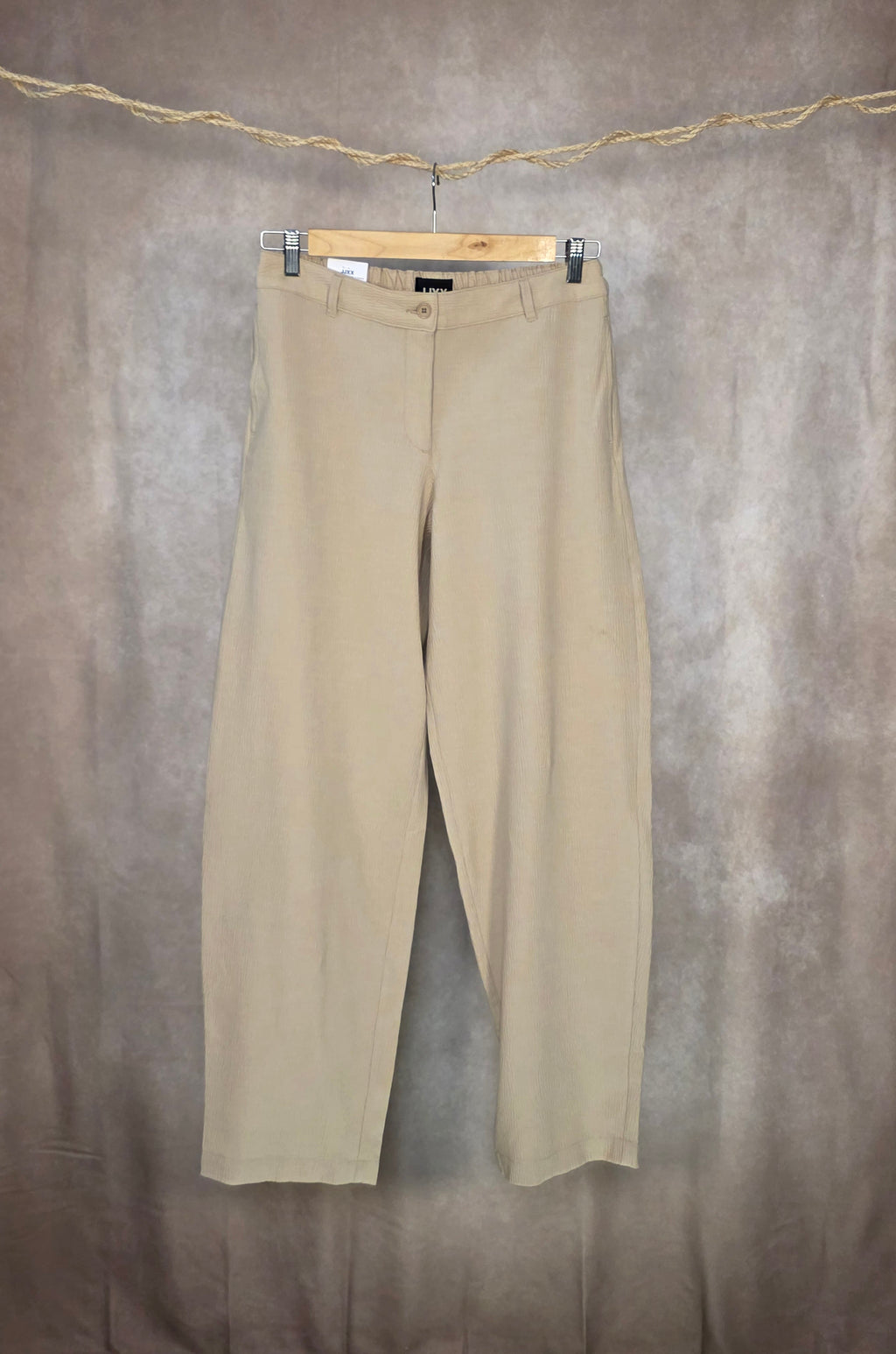 Pantaloni barrel fit estivi