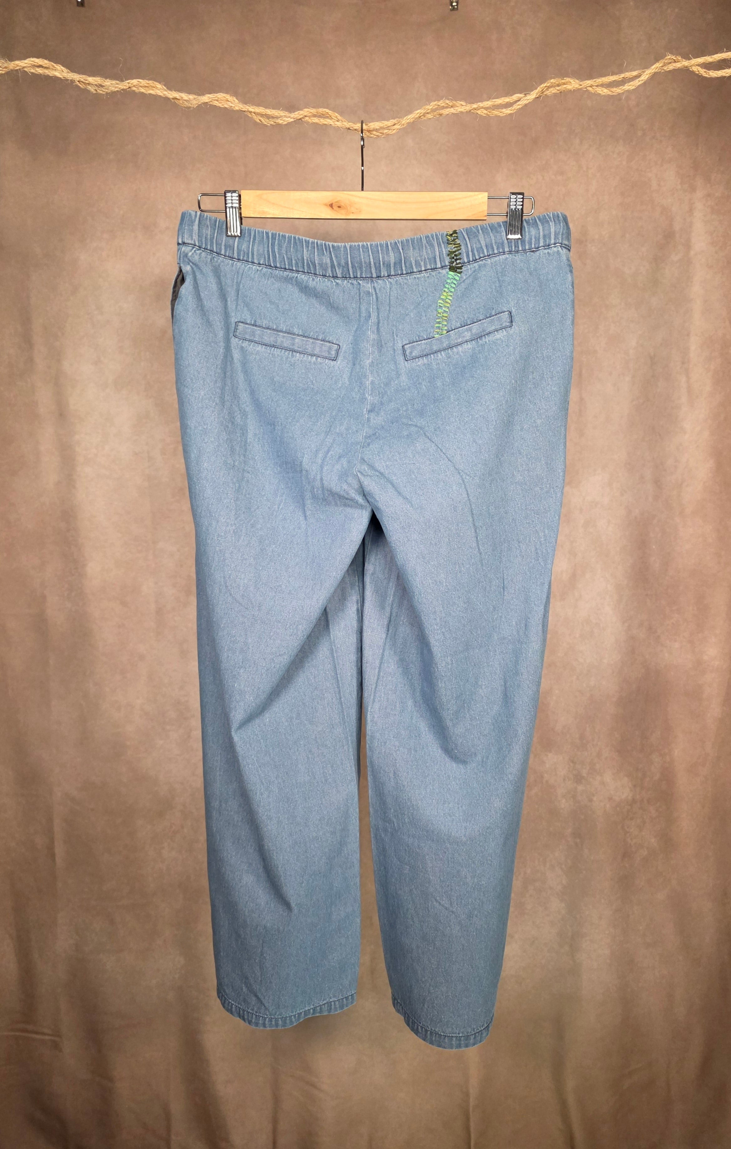 Wide fit jeans