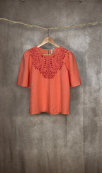 Camicia con ricamo in sangallo