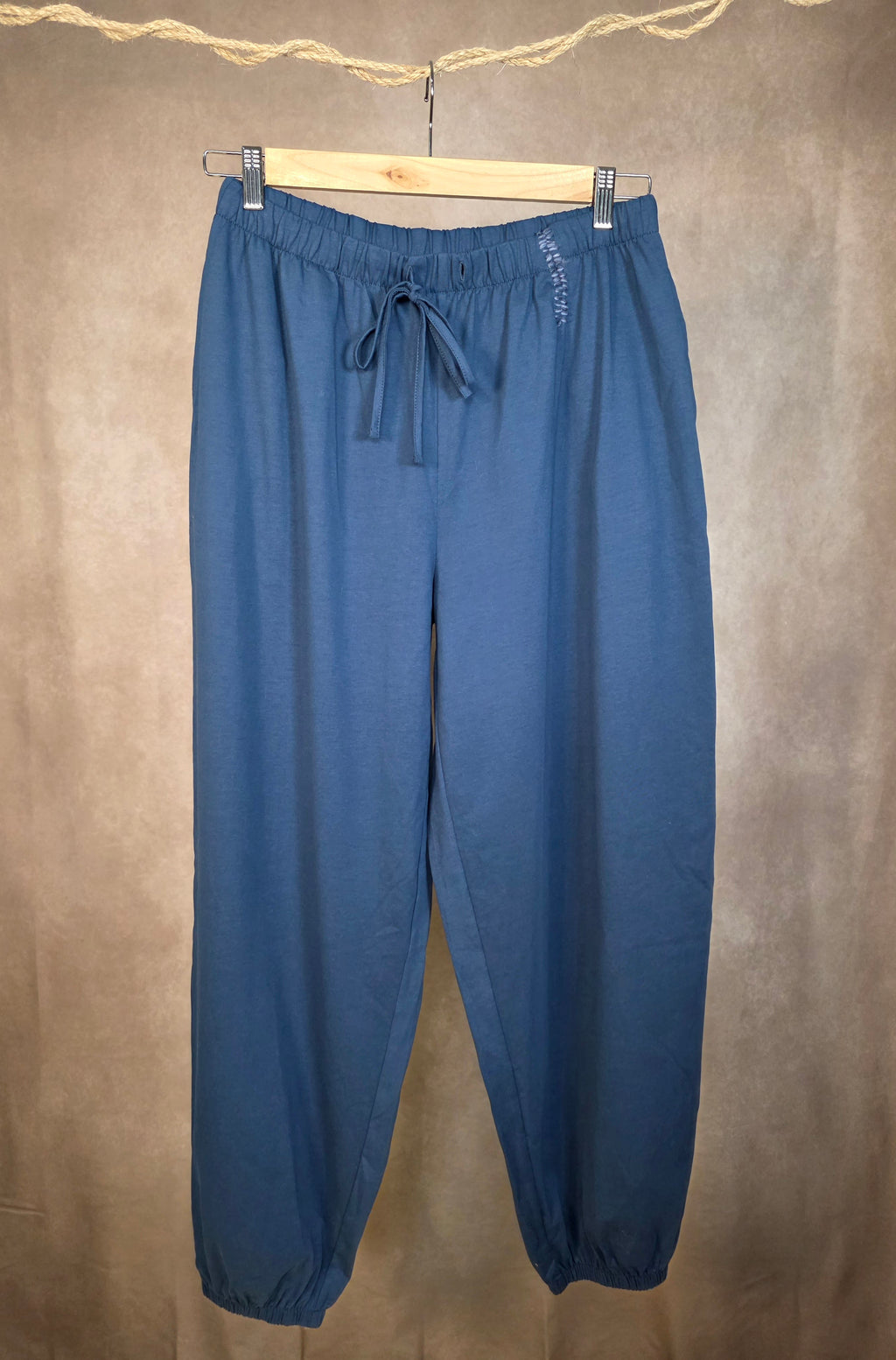 Pantaloni jogger