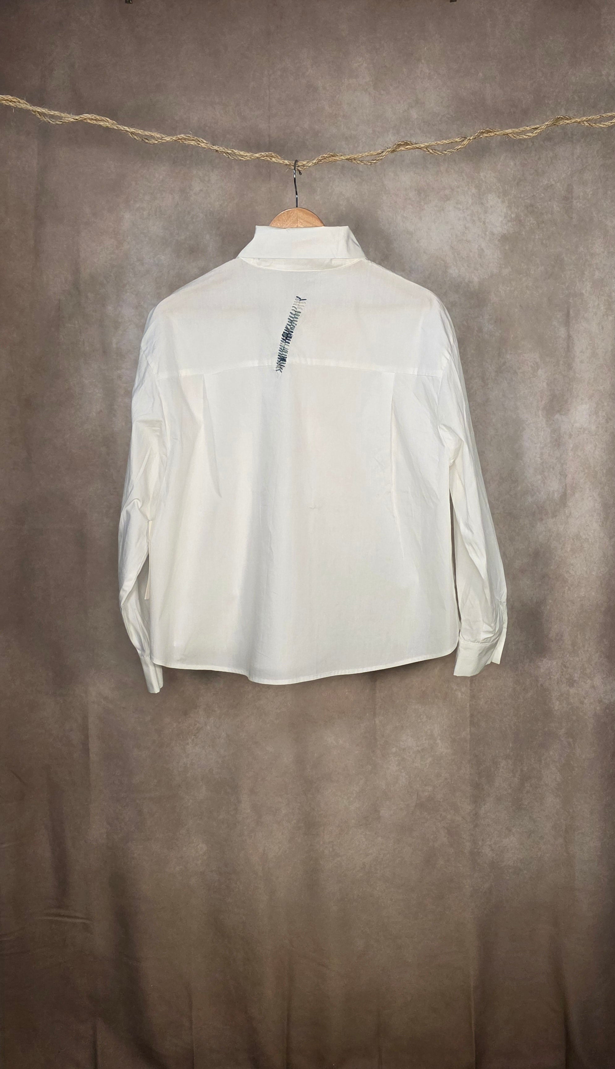 Camicia in cotone con collo a fiocco