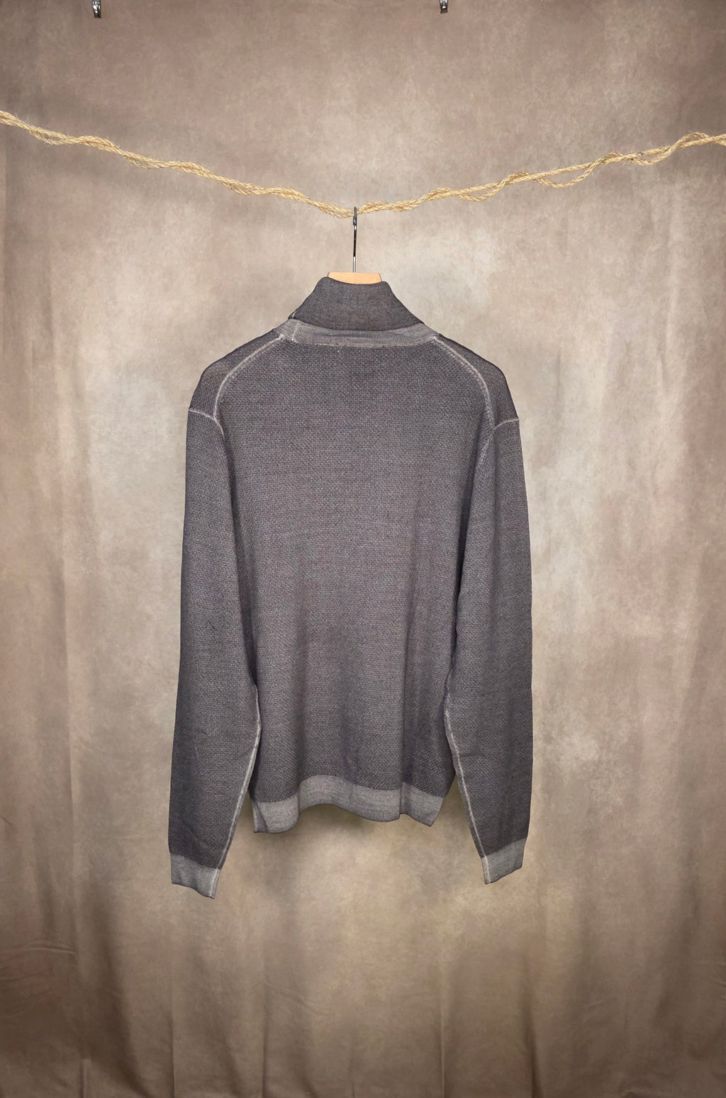 Maglia dolcevita grigio di SUN68