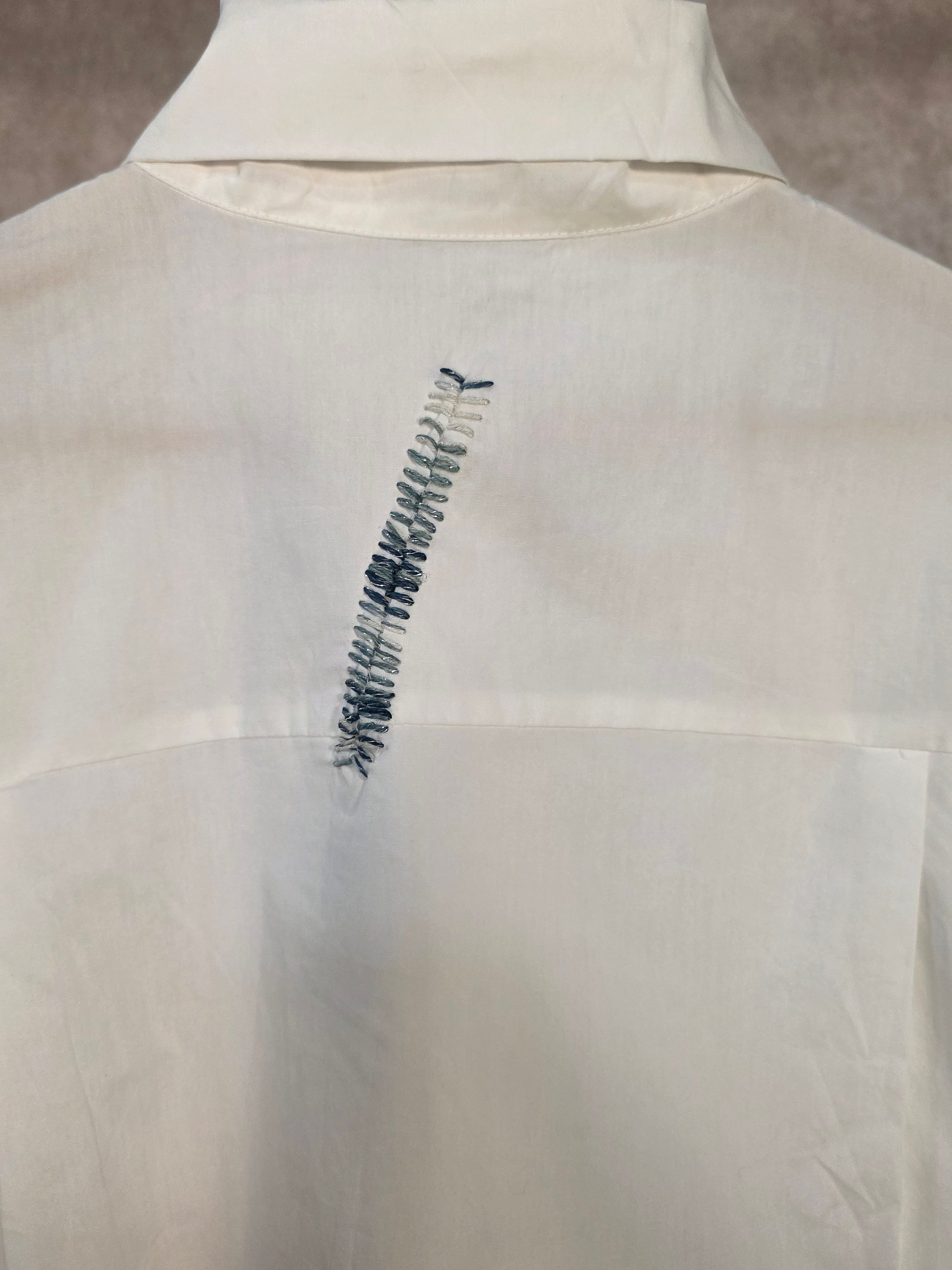 Camicia in cotone con collo a fiocco