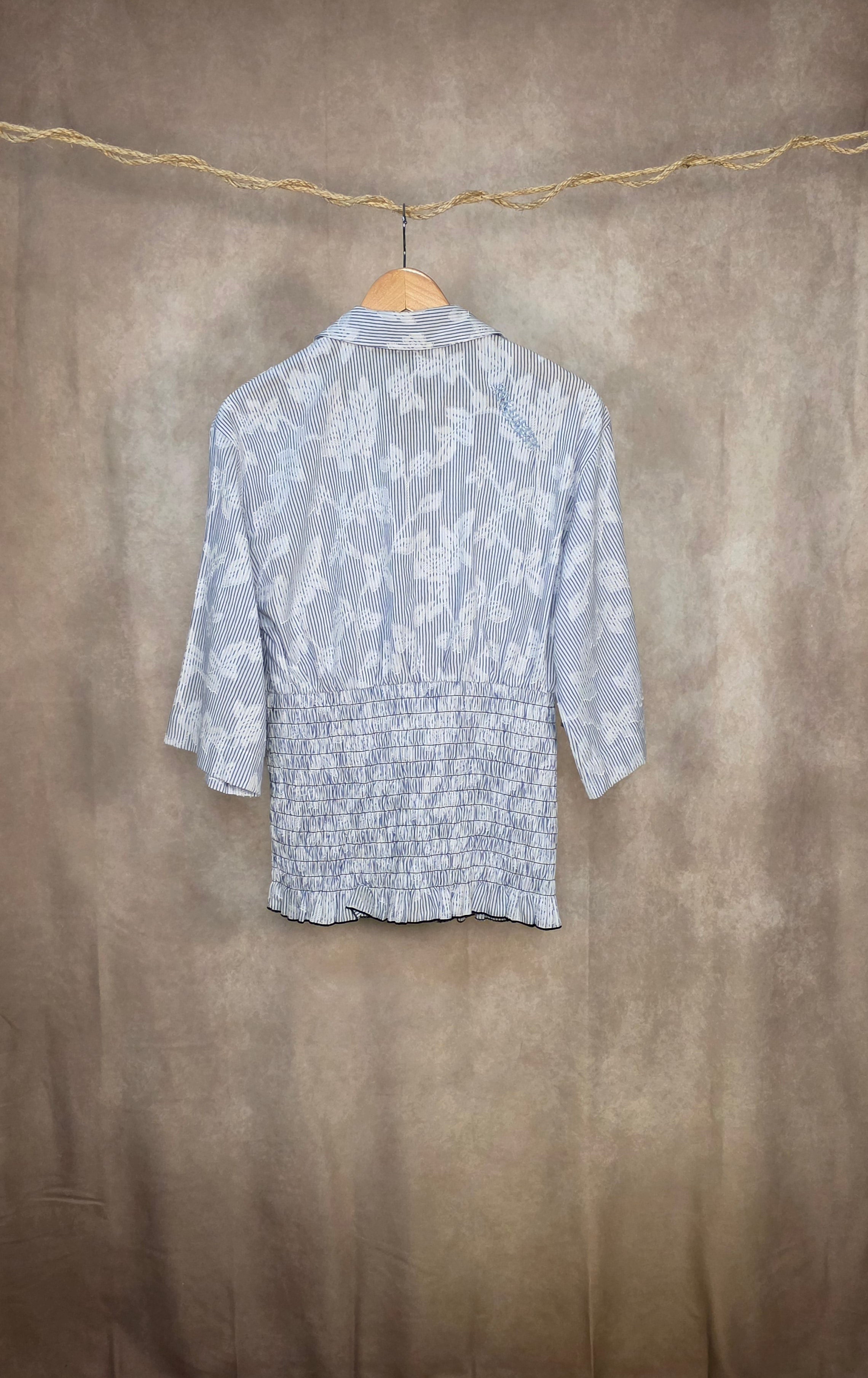Camicia con corpetto arriciato in vita
