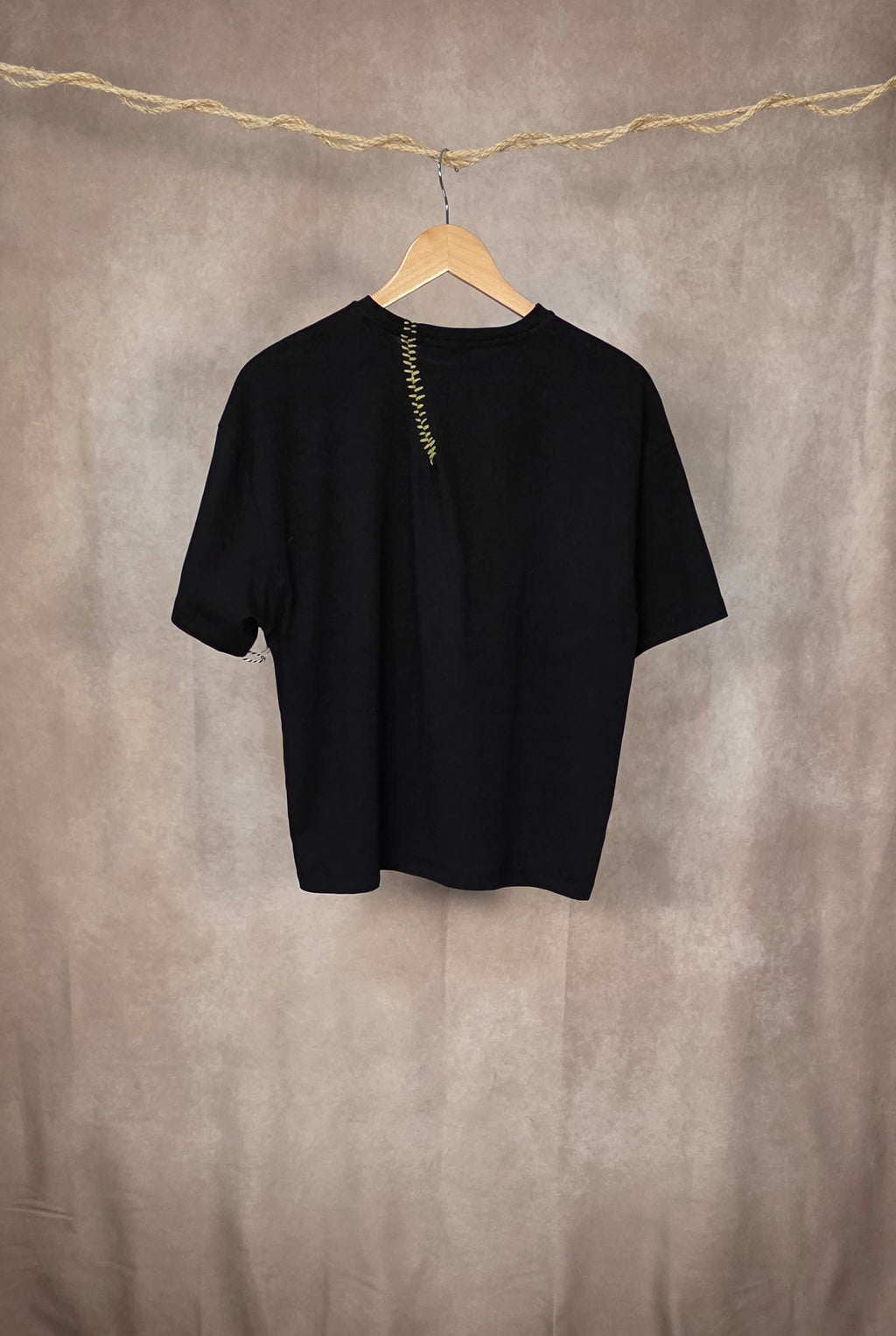 T-shirt con strass