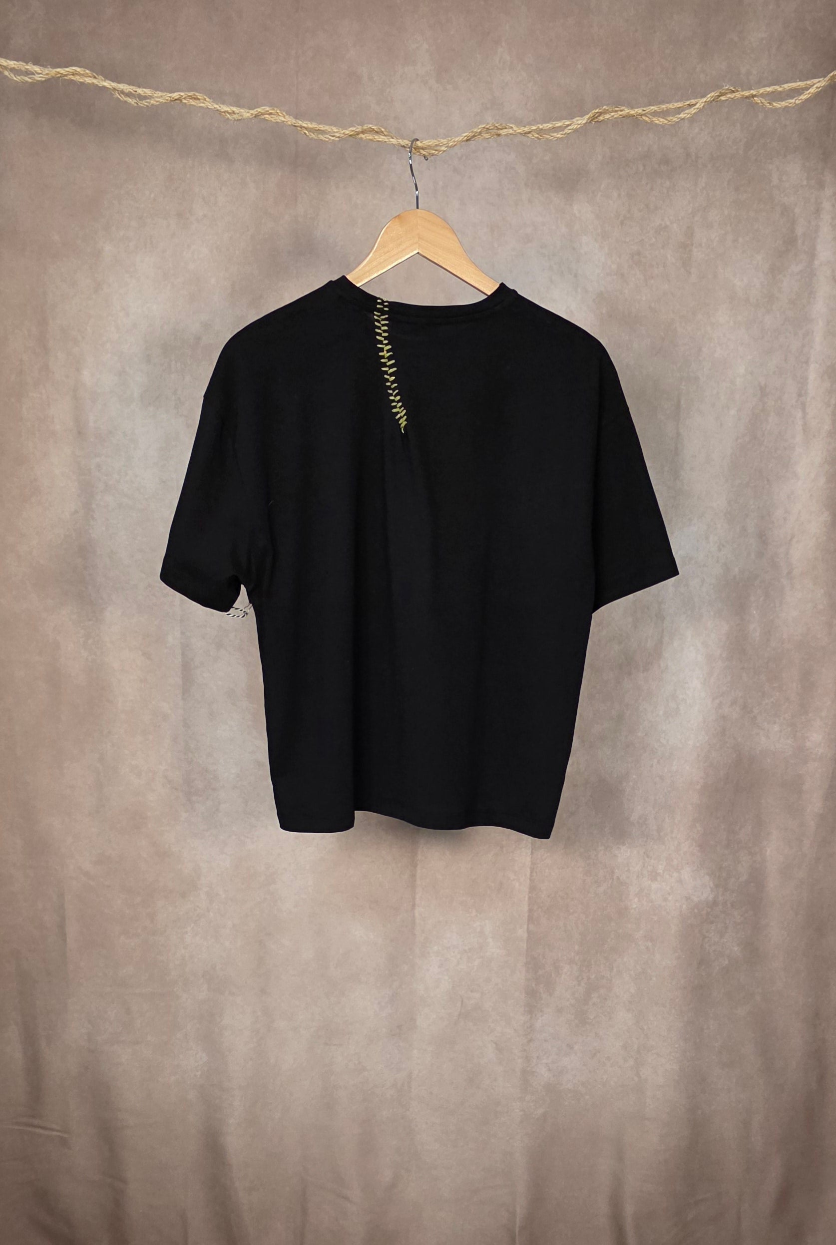 T-shirt con strass