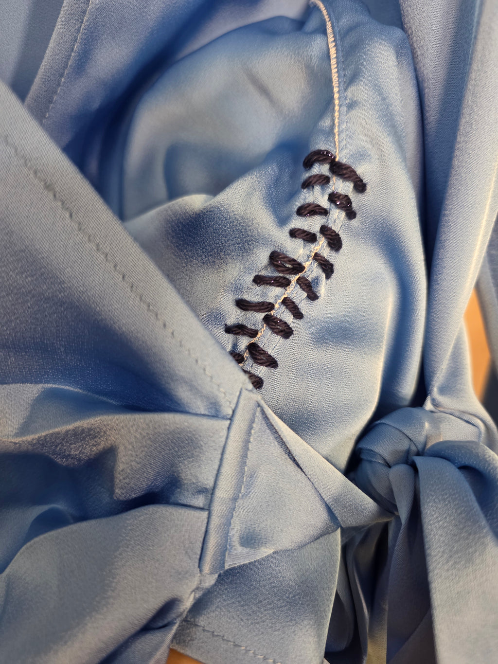 Camicia a Portafoglio con Chiusura a Fiocco