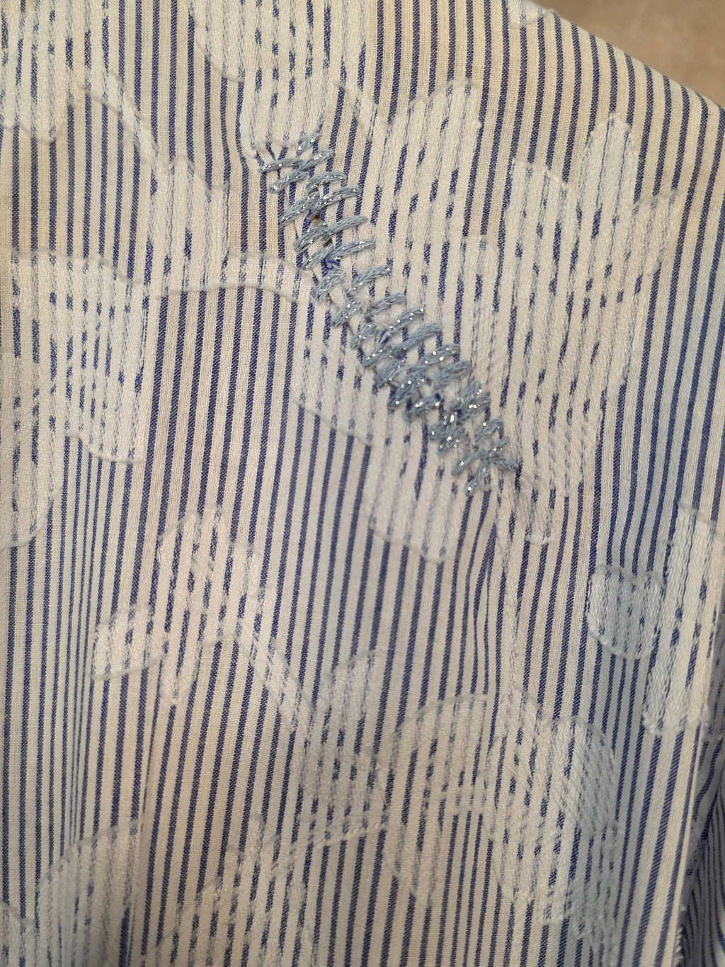 Camicia con corpetto arriciato in vita