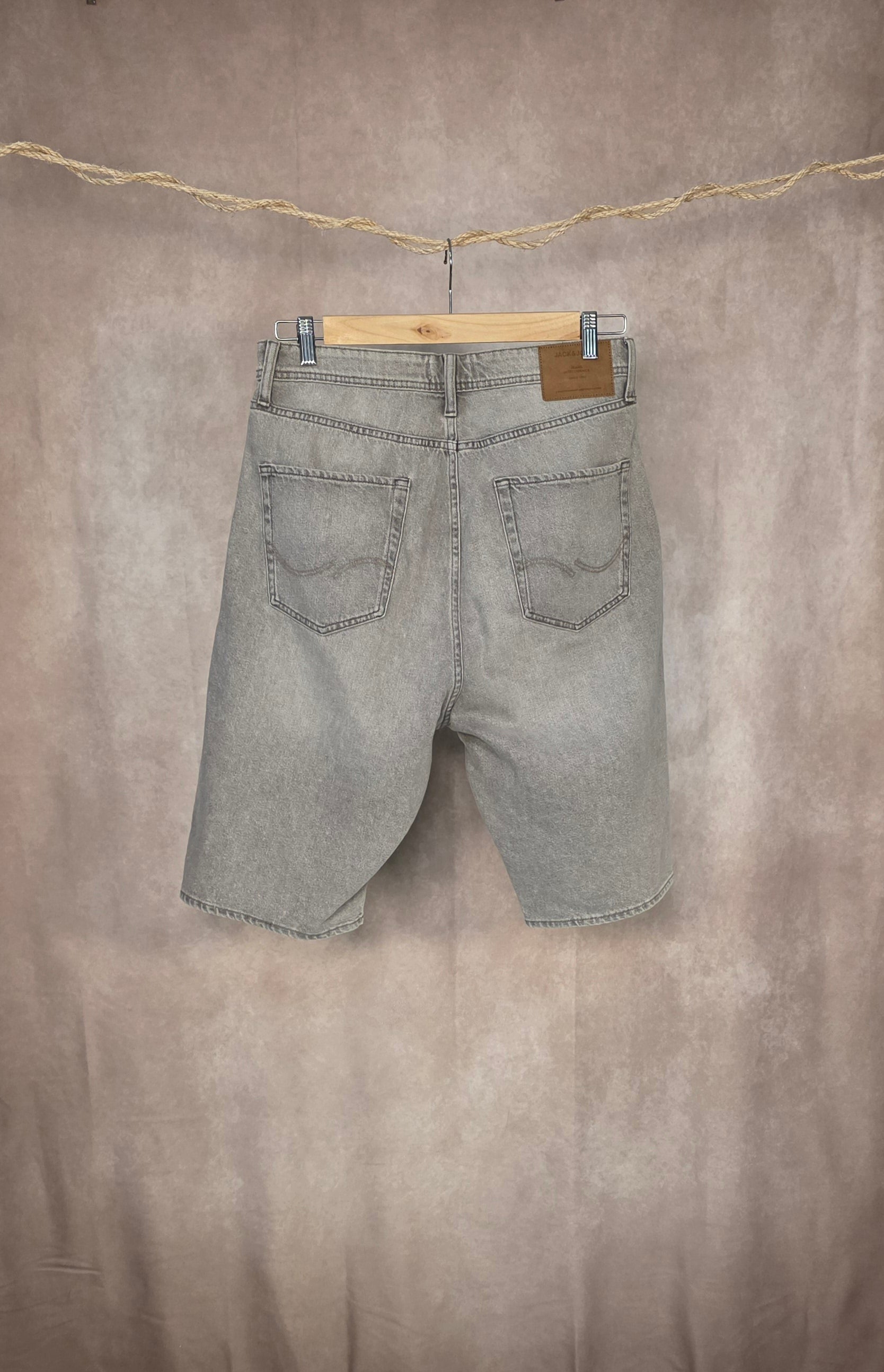 Shorts di jeans baggy