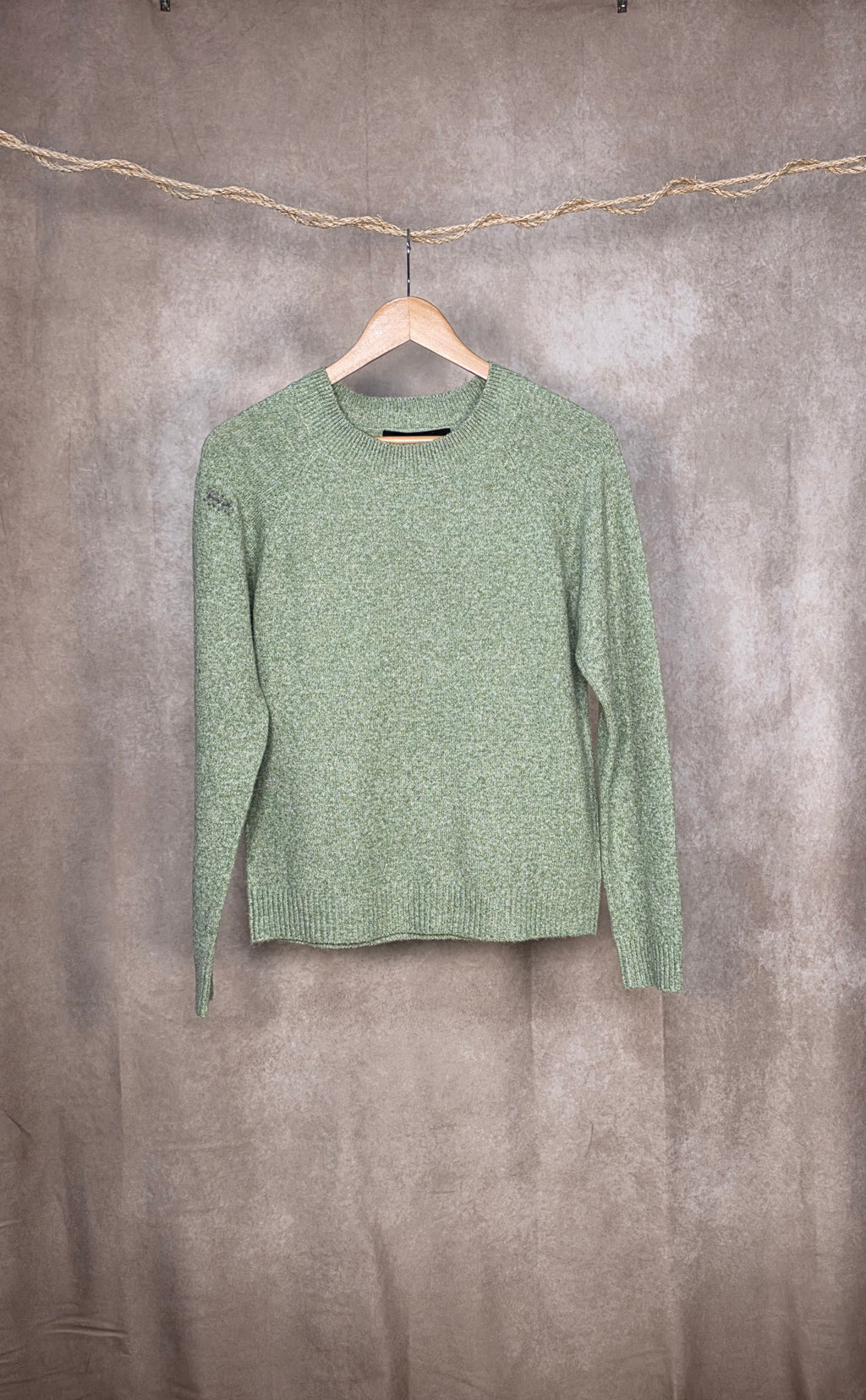 Maglia con scollo tondo in tessuto morbido