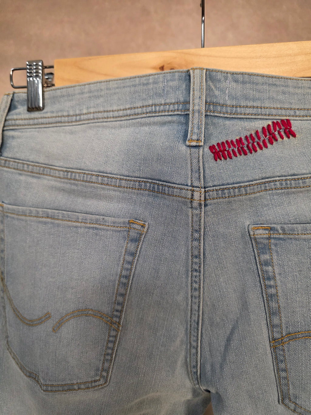 Jeans slim fit in denim chiaro