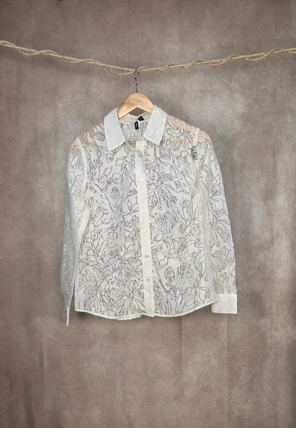 Camicia bianca trasparente