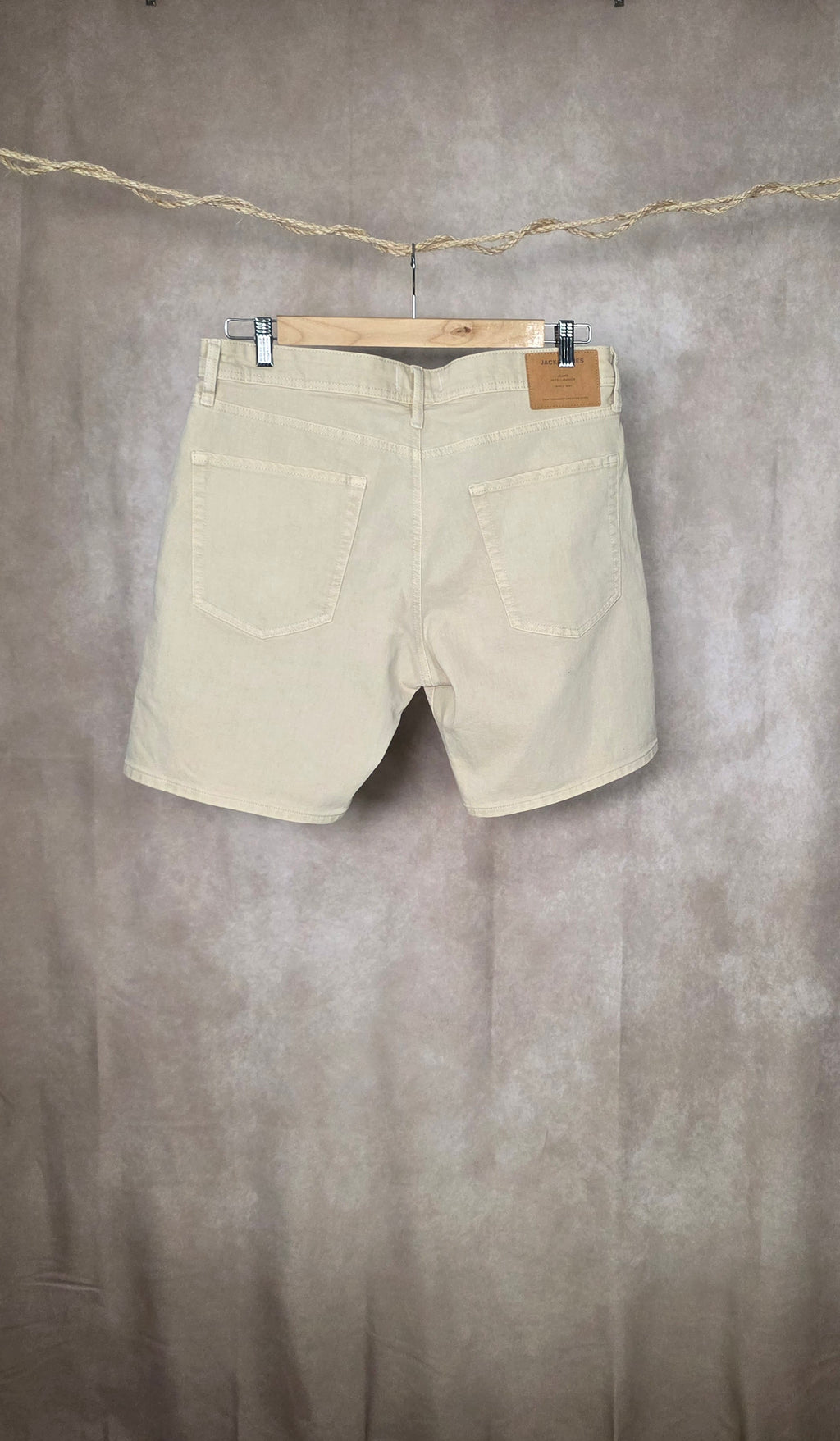 Shorts in denim beige
