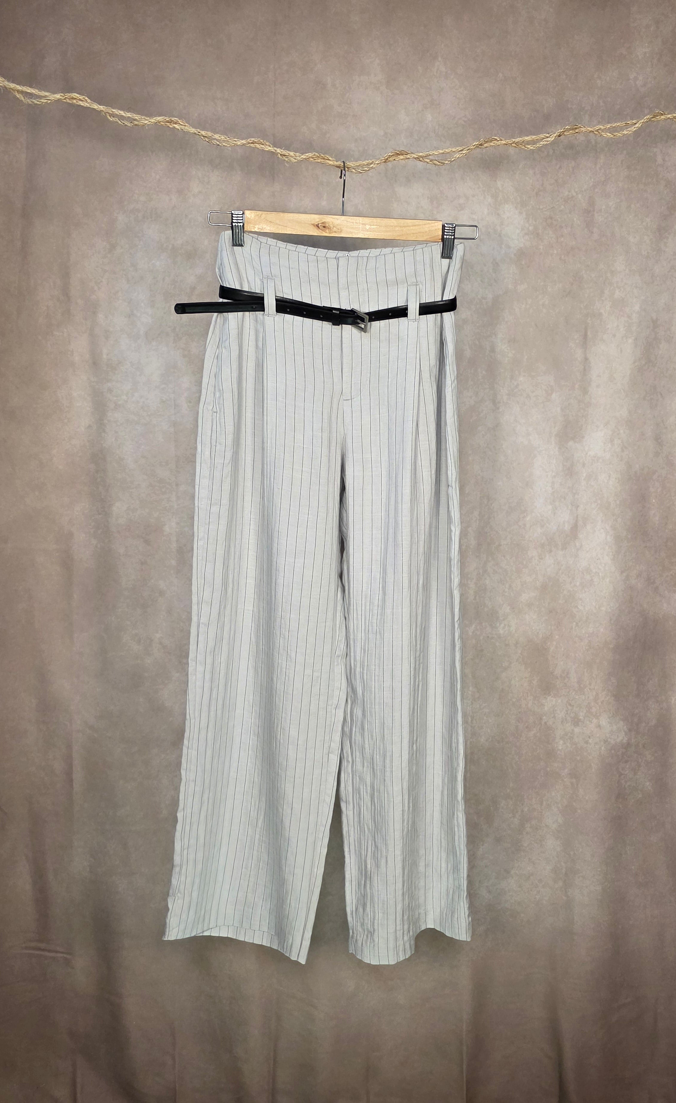 Pantaloni a palazzo gessati