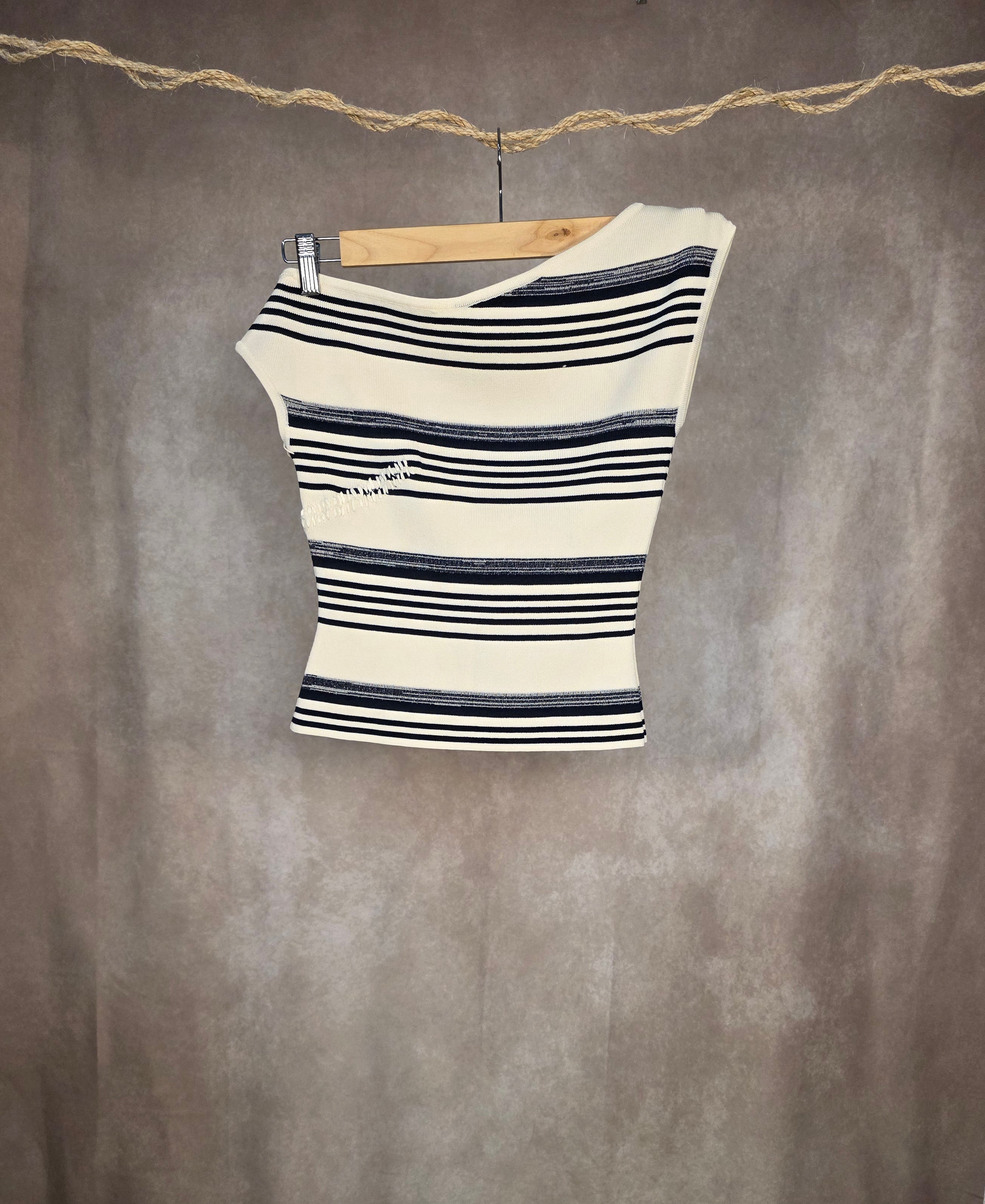 Top in maglia asimmetrico