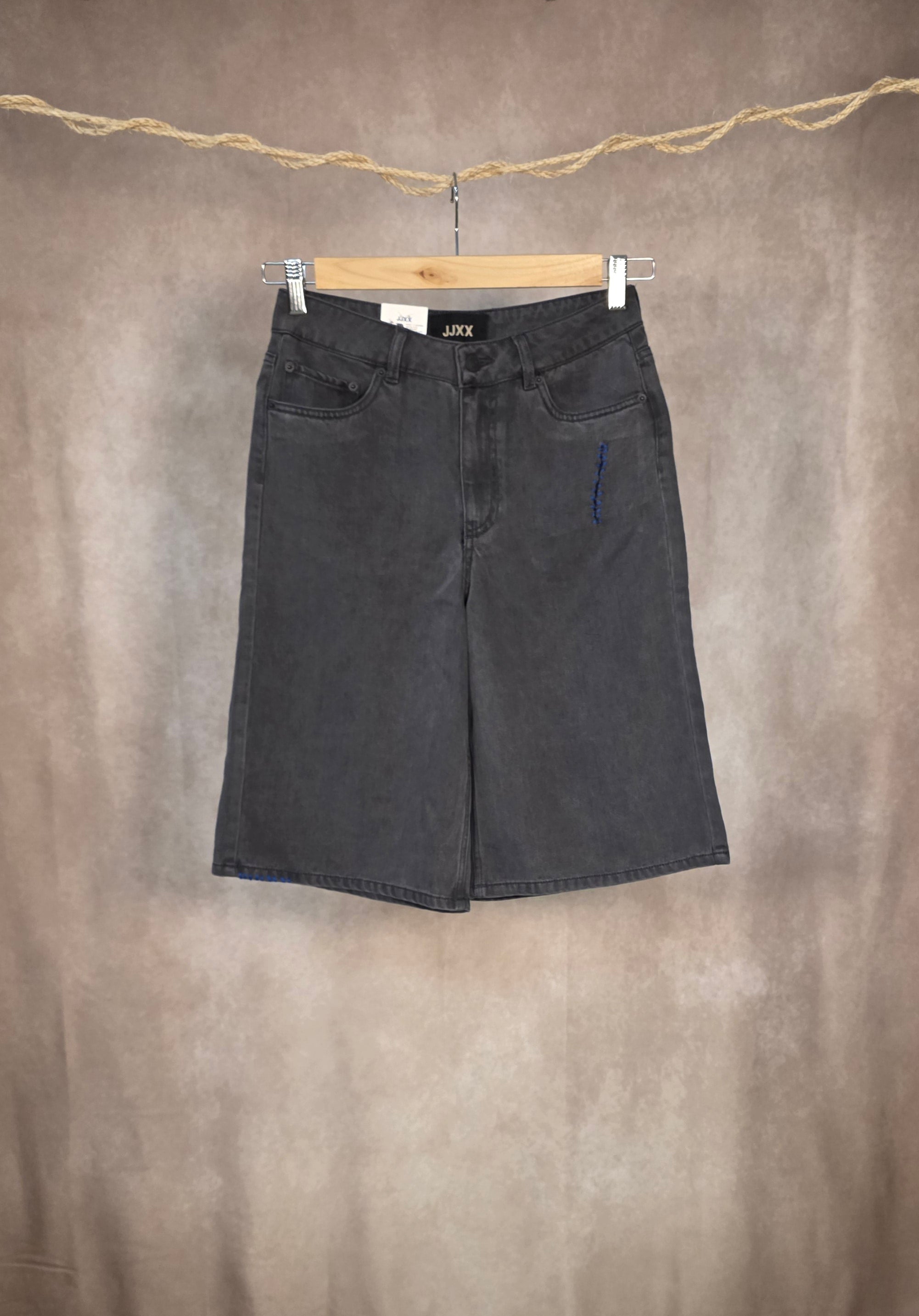 Bermuda in denim wide leg fit