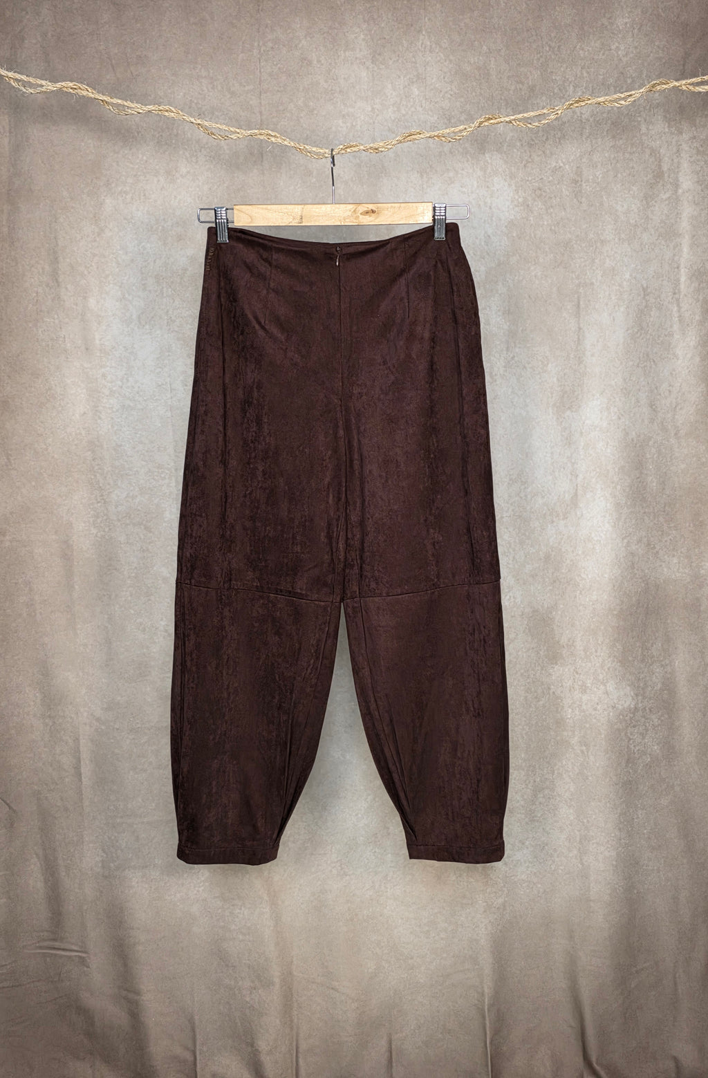 Pantaloni in camoscio barrel fit