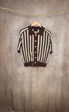 Top a righe con collo a polo