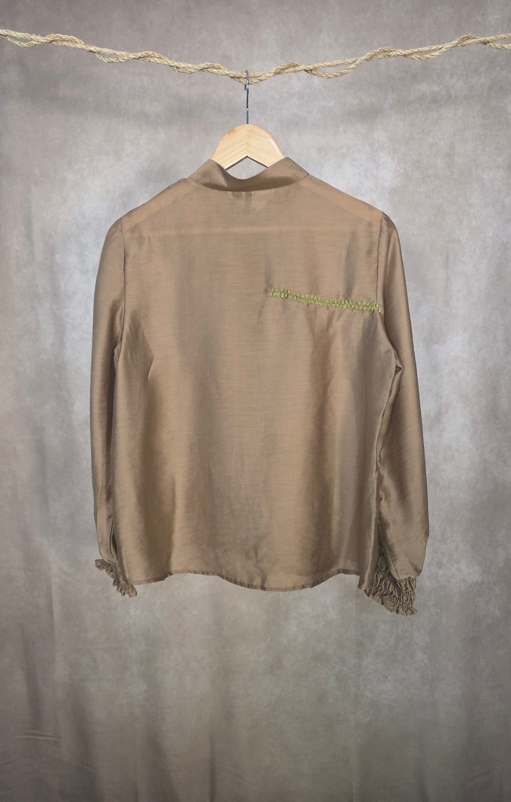 Camicia a manica lunga con colletto coreano