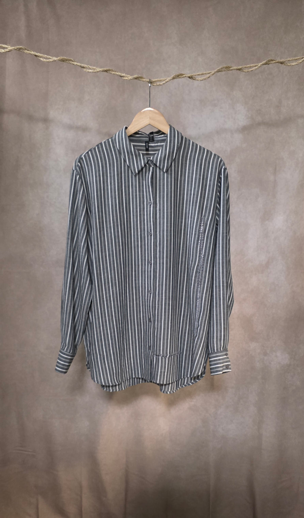 Camicia gessata a maniche lunghe
